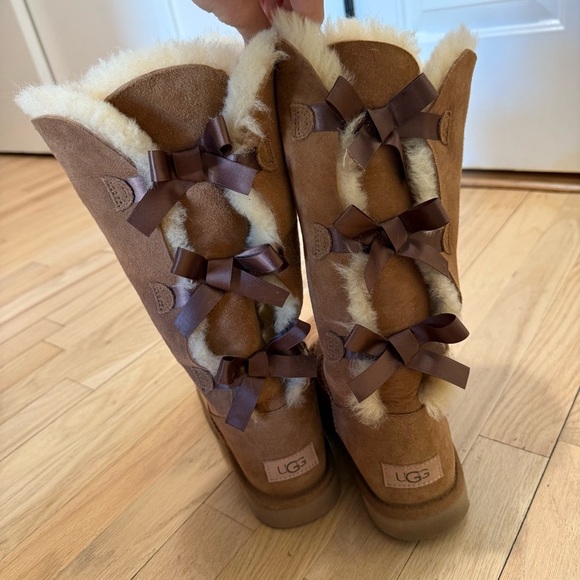 UGG Women's Bailey Bow Tall II Chestnut Suede Boots Size 8 Retail for $250 - Picture 7 of 11